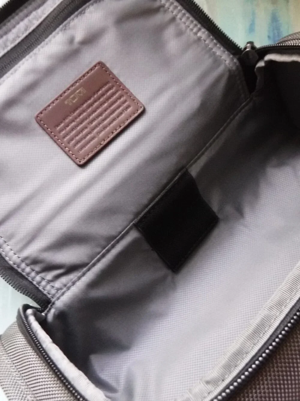 TUMI Medium Travel Kit  Castle Rock /Brown NWT